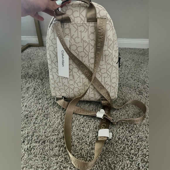 NWT Calvin Klein Logo Backpack Medium - Picture 2 of 10